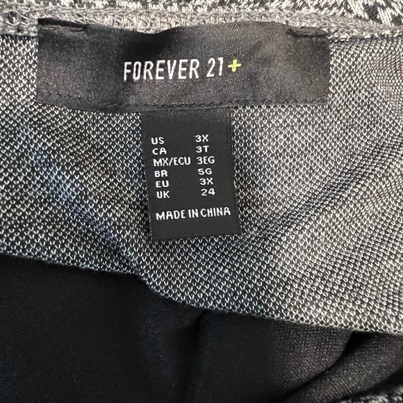 Forever 21 Black and White Plaid Jumpsuit Adjustable Straps - Picture 4 of 5